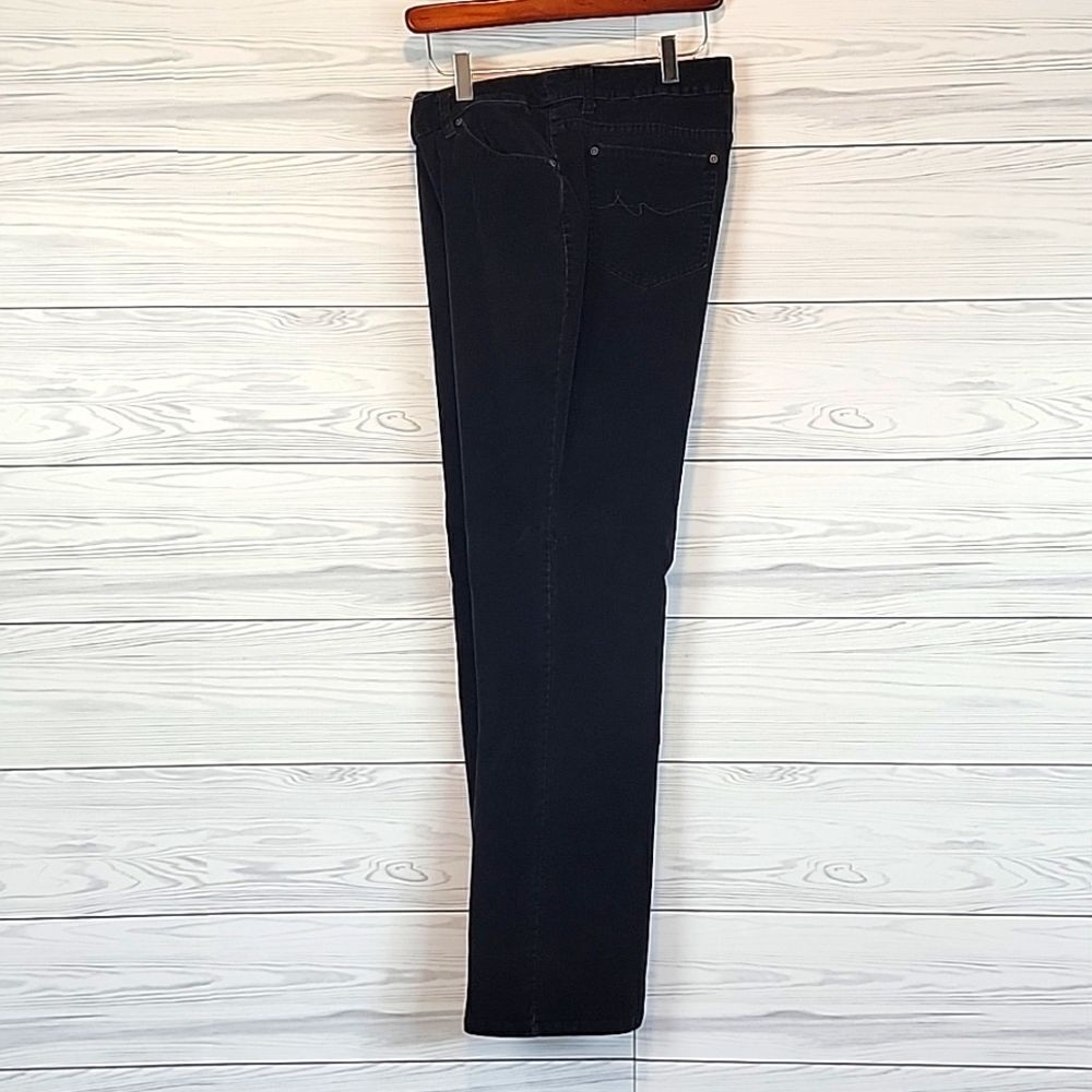St. John's Bay black velvet corduroy pants Women's Size 14